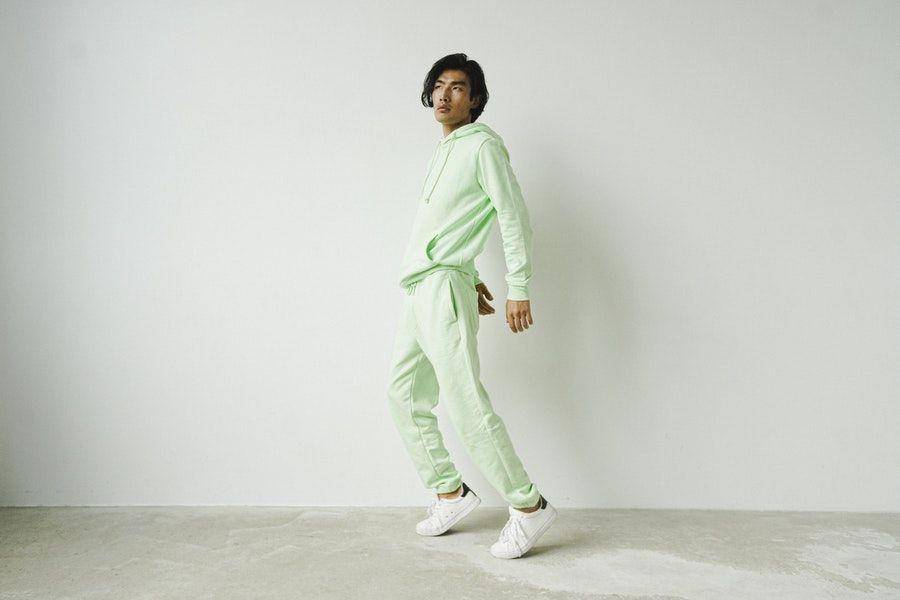 ilustrasi sweatpants (pexels.com/@shvets-production)