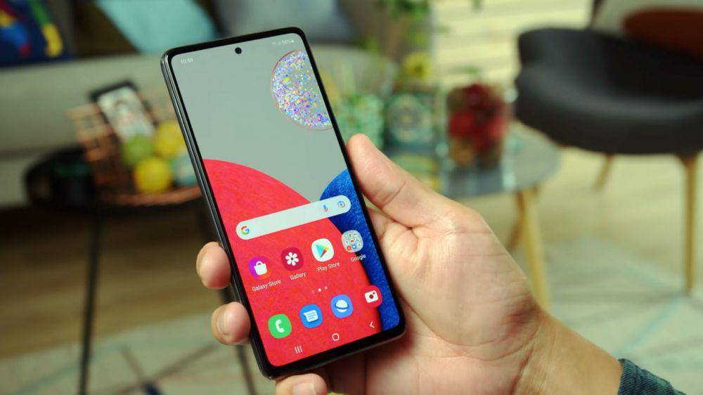 potret Samsung Galaxy A52s 5G (androidinfotech.com)