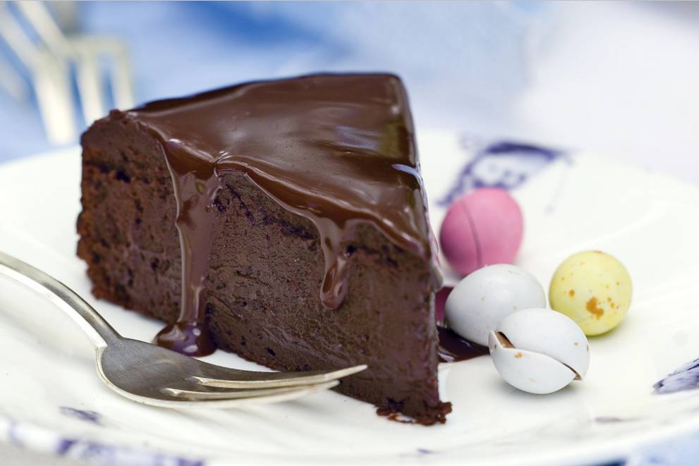 bolu cokelat (taste.com.au)