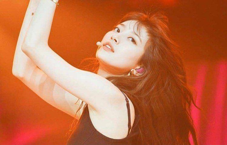Bae Suzy (instagram.com/skuukzky)