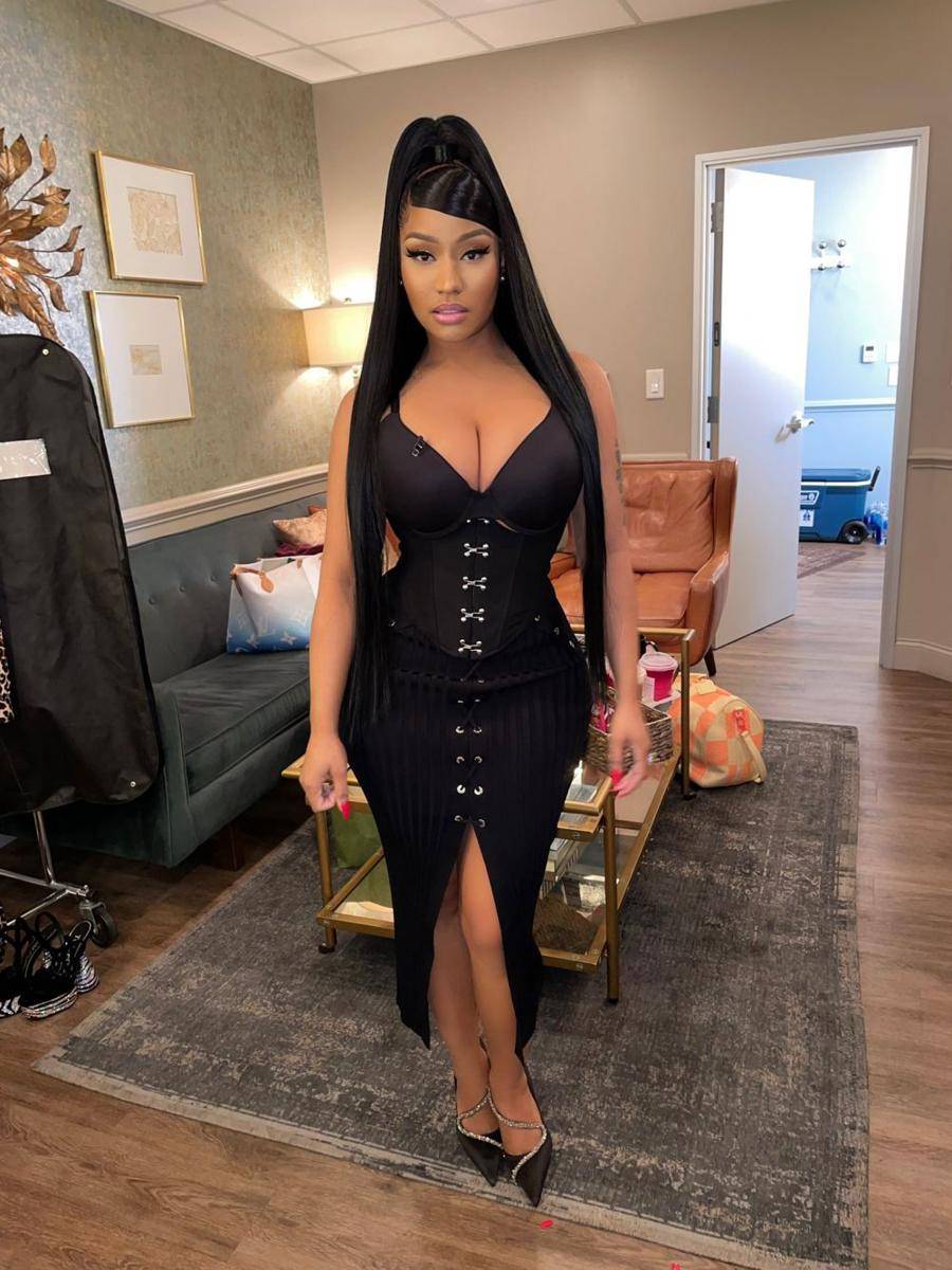 Nicki Minaj (twitter.com/NICKIMINAJ)