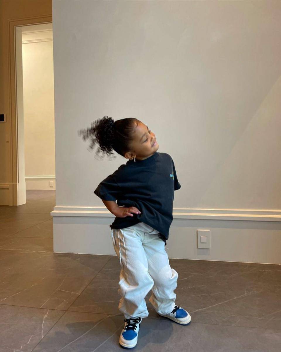 potret Stormi anak Kylie Jenner (instagram.com/kyliejenner)