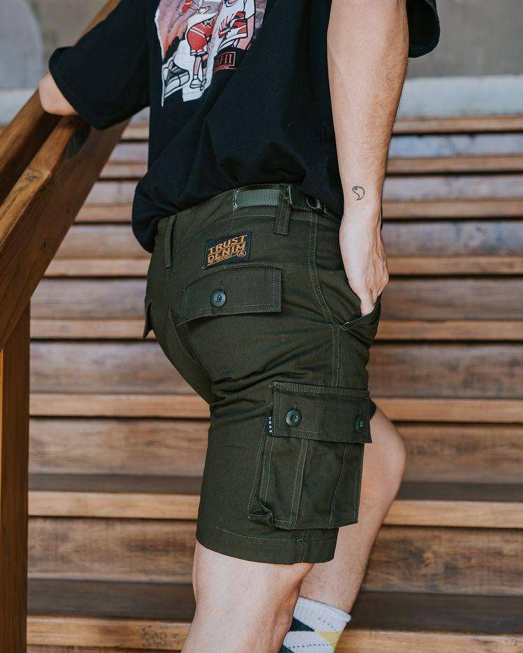 Celana pendek kargo pria (instagram.com/trustdenim)