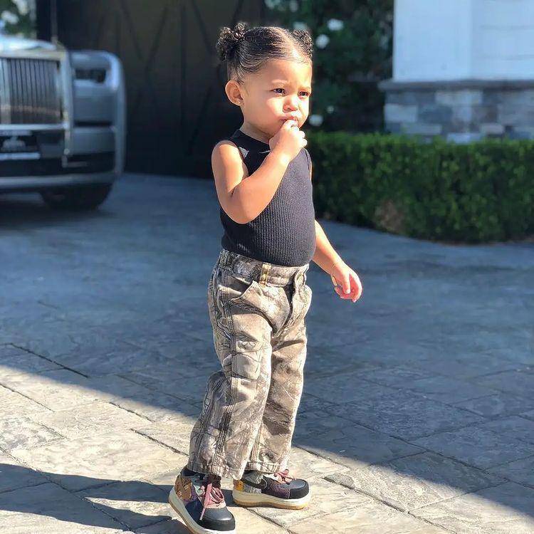 potret Stormi anak Kylie Jenner (instagram.com/kyliejenner)
