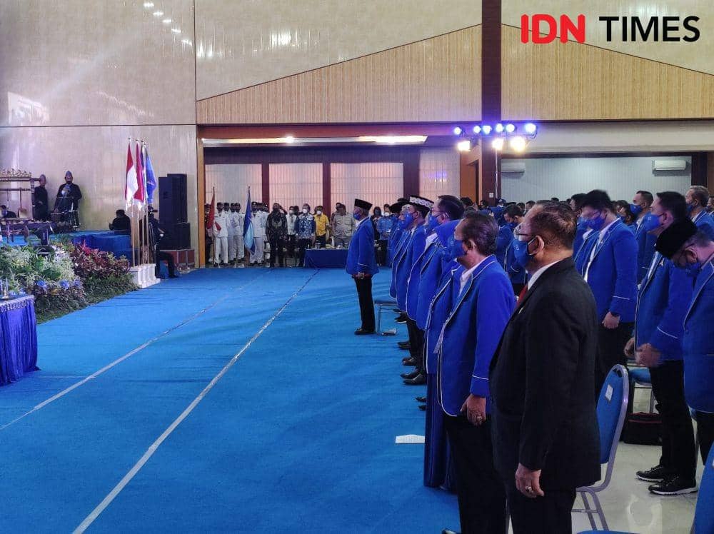 Ketua DPD Partai Demokrat Provinsi Lampung, Edy Irawan Arief menghibahkan bangunan dan sebidang tanah seluas 912 meter. (IDN Times/Tama Yudha Wiguna)