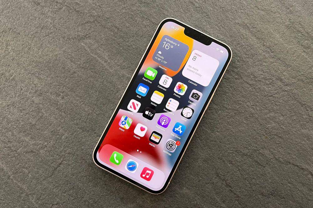 potret Apple iPhone 13 (radiotimes.com)