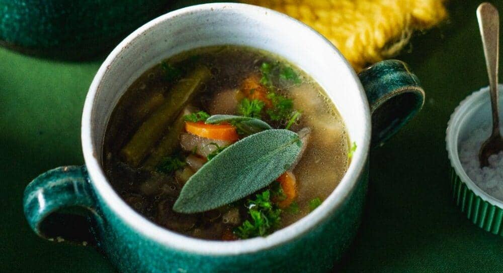 ilustrasi bakso kuah ebi (unsplash.com/Margaret Jaszowska)