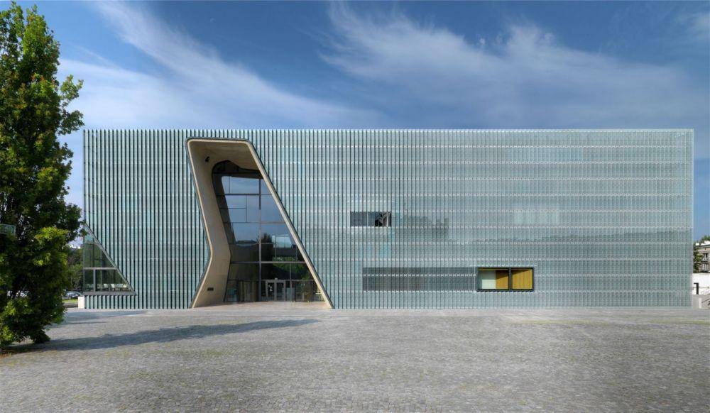 gedung POLIN Museum of the History of Polish Jews (polin.pl)