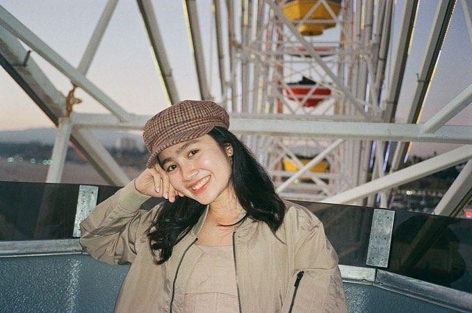 10 Pesona Febby Rastanty saat Tersenyum, Manisnya Kebangetan!