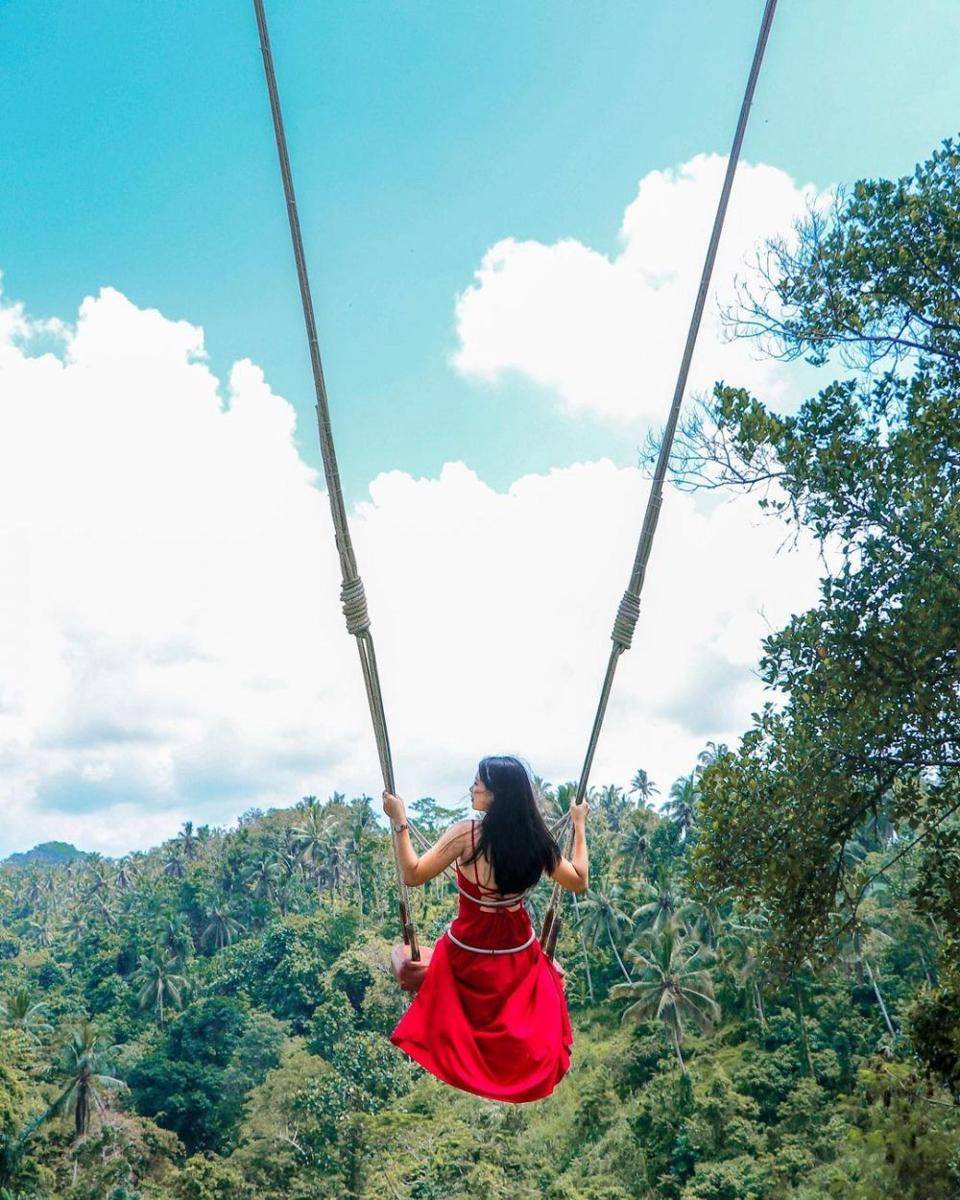 Aloha Ubud Swing, Bali (instagram.com/tyarestammy)