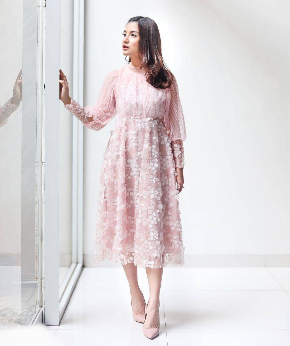 outfit Valeentine pink (instagram.com/chelseaoliviaa)