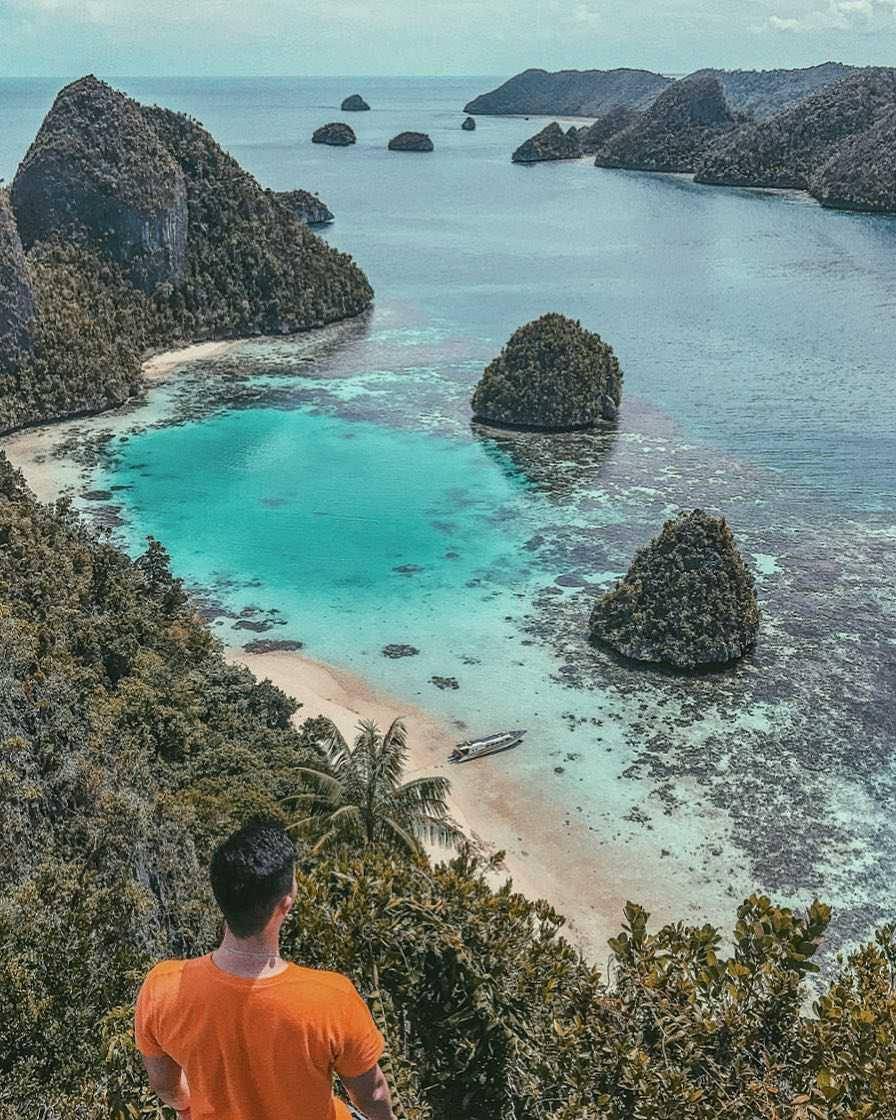 Pulau Wayag (instagram.com/hansontjung)