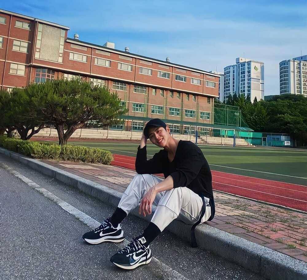 Hongseok Pentagon (instagram.com/_hongseokie)