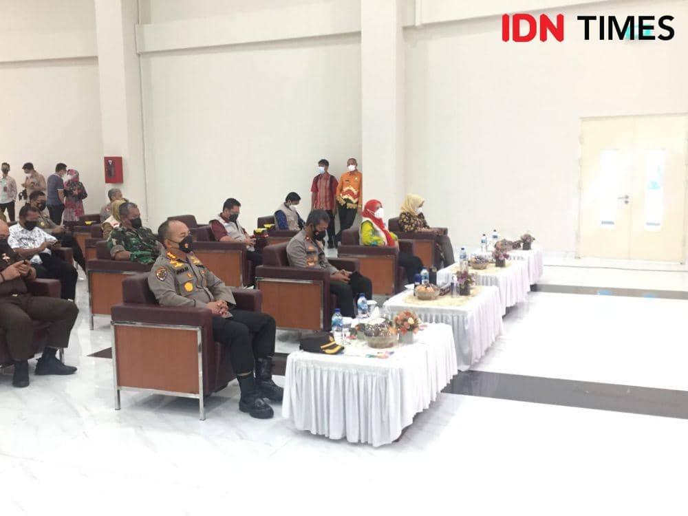 Kapolri Jenderal Listyo Sigit Prabowo menginstruksikan Polda Lampung dan jajaran, untuk terus menggeber akselerasi vaksinasi COVID-19. (IDN Times/Tama Yudha Wiguna)