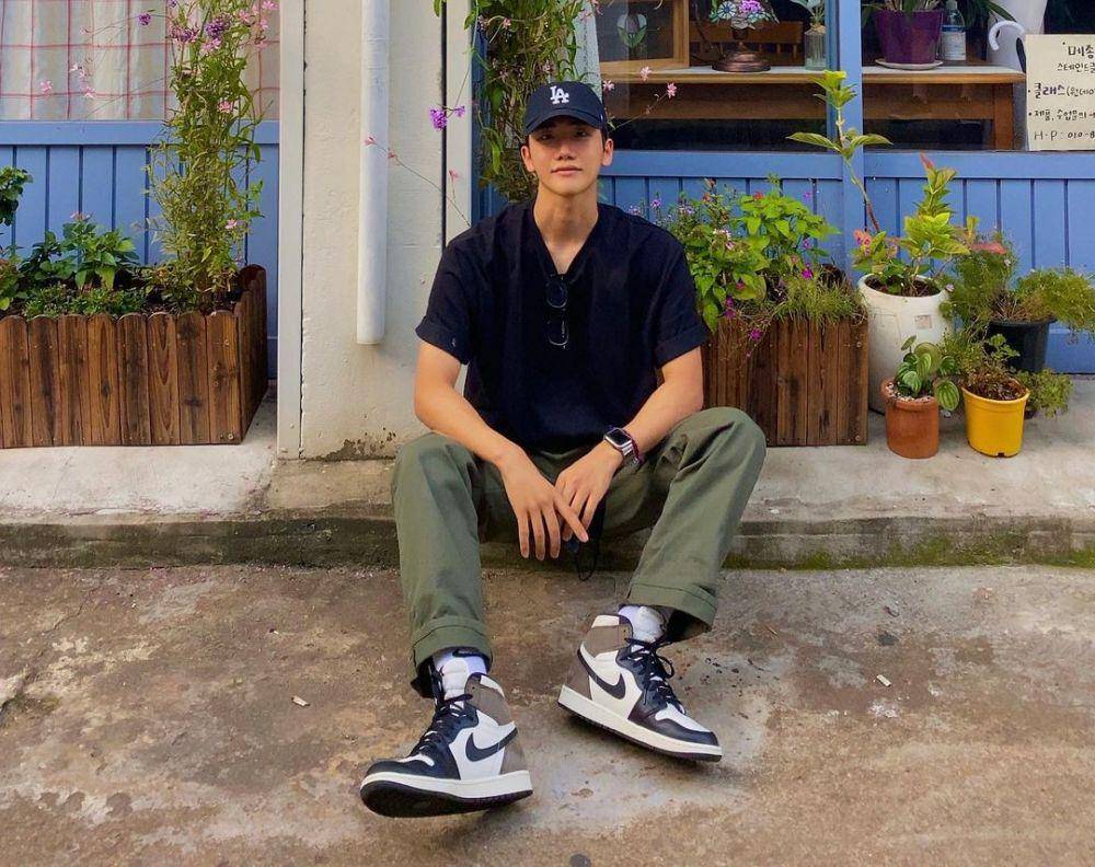 ootd hangout Ahn Ji Ho (instagram.com/ahn__jiho)