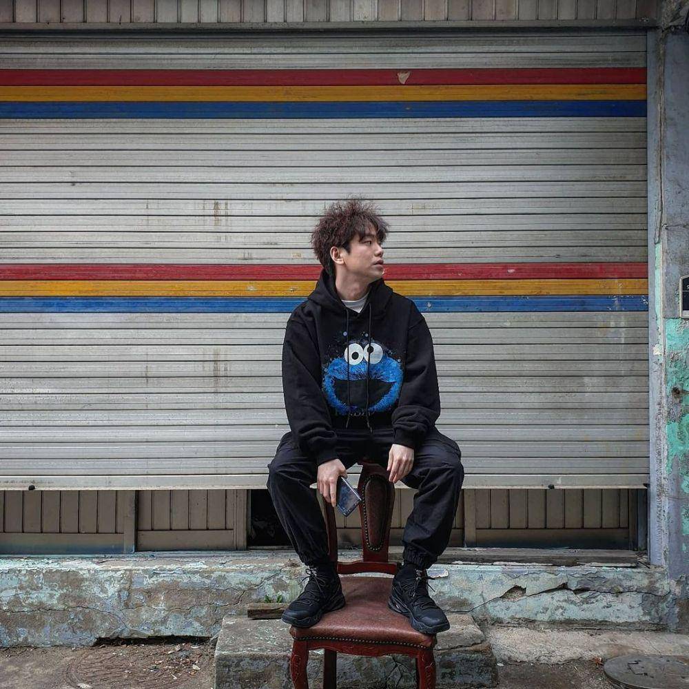 ootd hangout Ahn Seung Kyun (instagram.com/tmdrbs782)