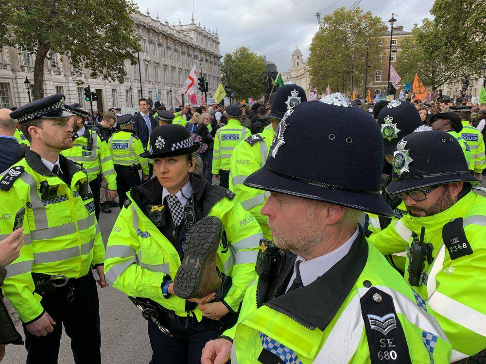 ilustrasi polisi Metropolitan London (Unsplash.com/John Cameron)