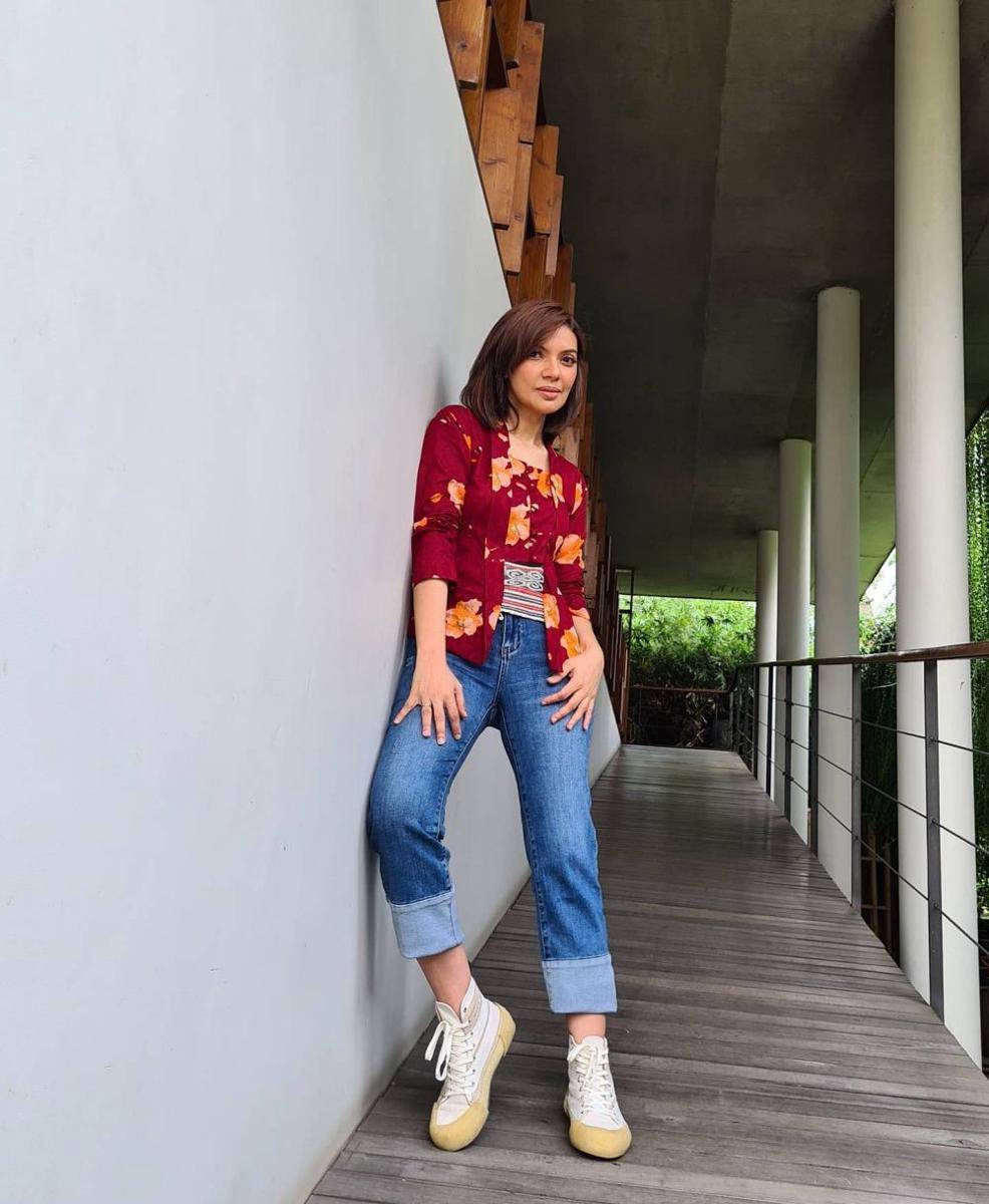 fashion kasual Najwa shihab (instagram.com/najwashihab)