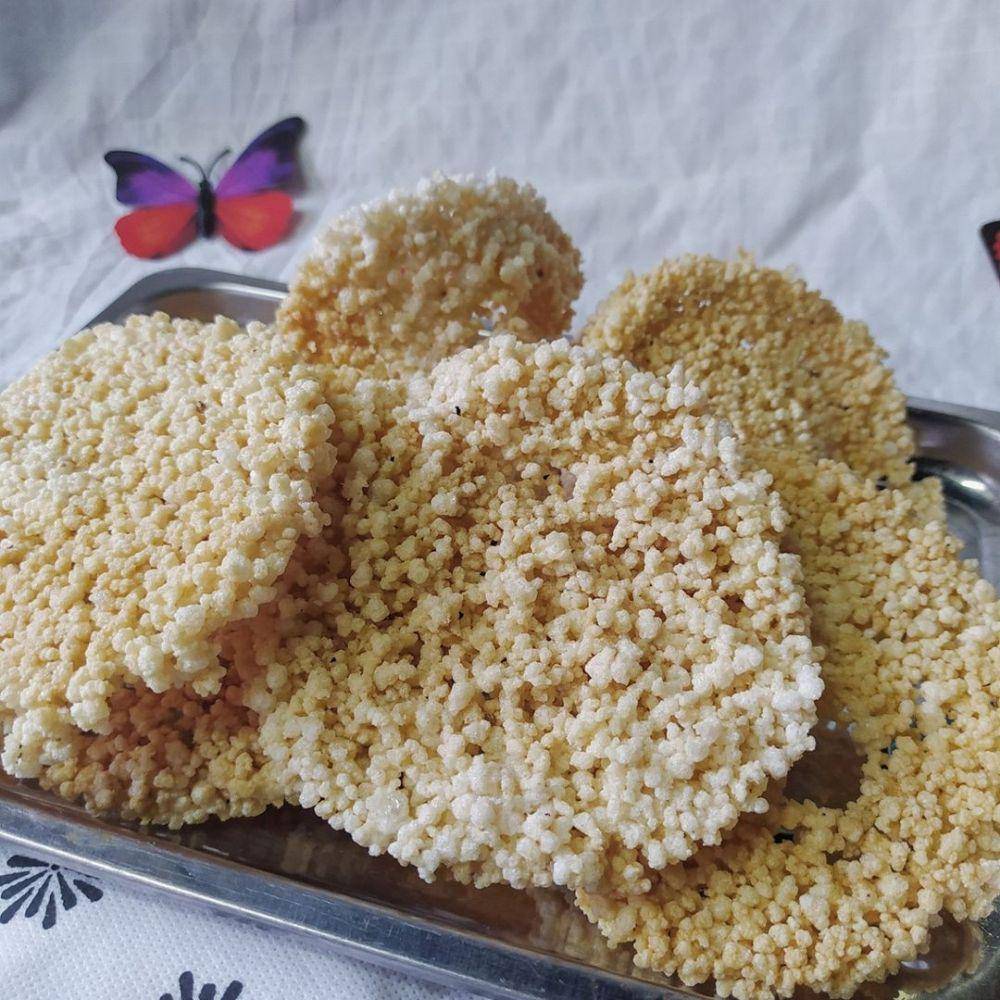 rengginang khas Pacitan (instagram.com/serbaserbi.jajanan)