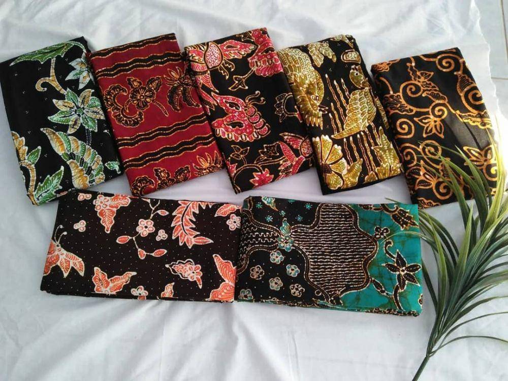 kain batik khas Pacitan (instagram.com/pemkabpacitan)