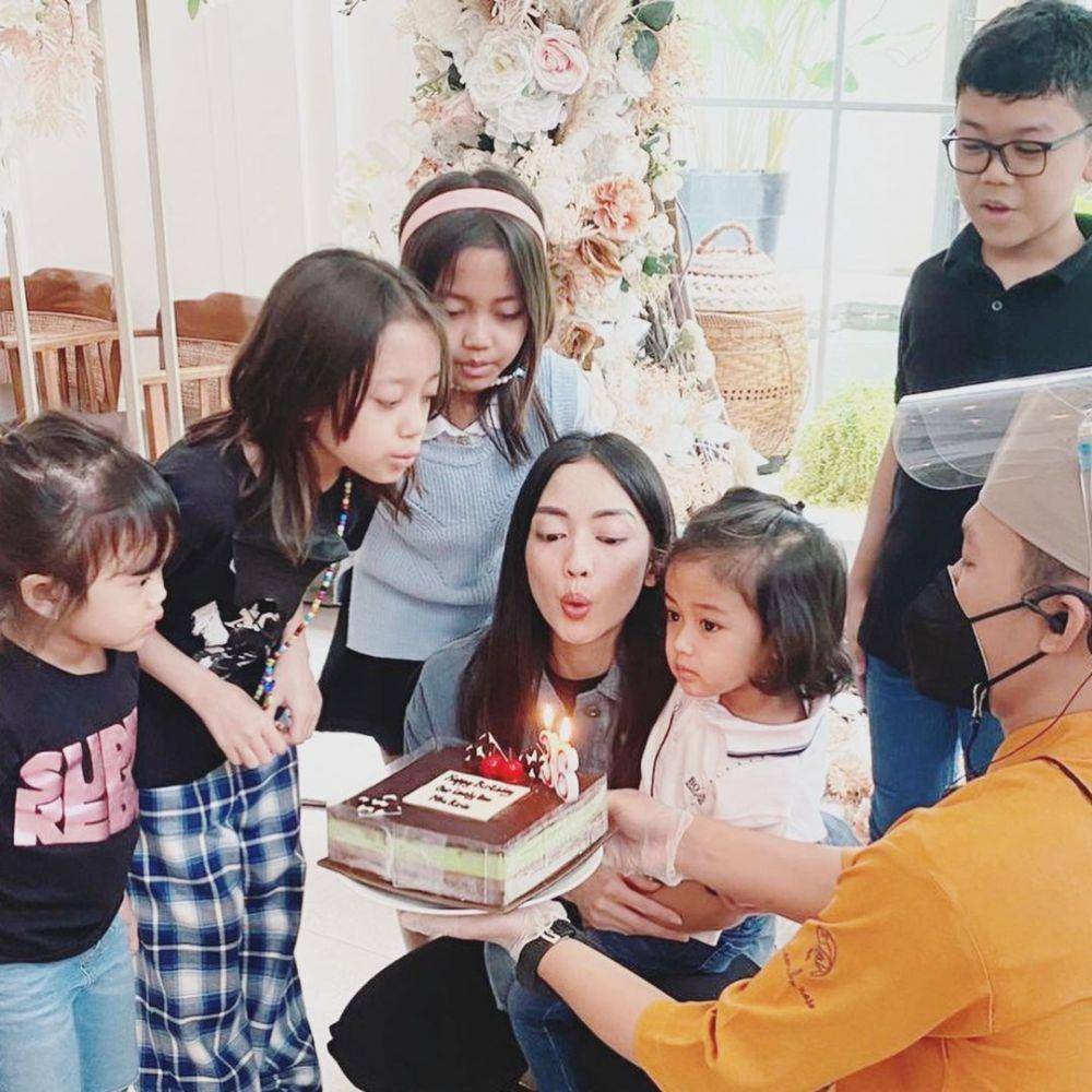 potret Ririn Dwi Ariyanti dan ketiga anaknya (instagram.com/ririndwiariyanti)