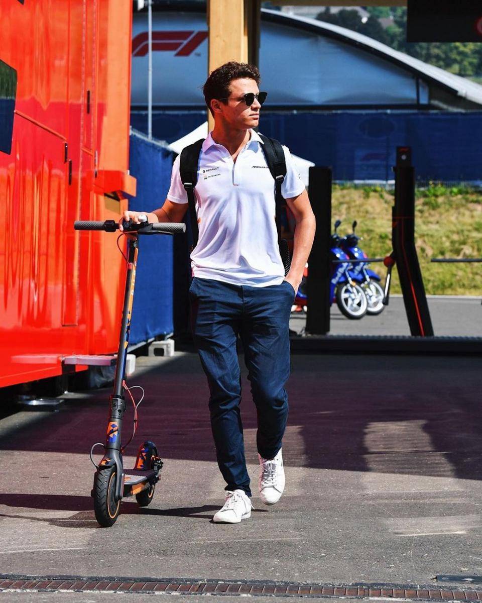Gaya busana Lando Norris (instagram.com/landonorris)