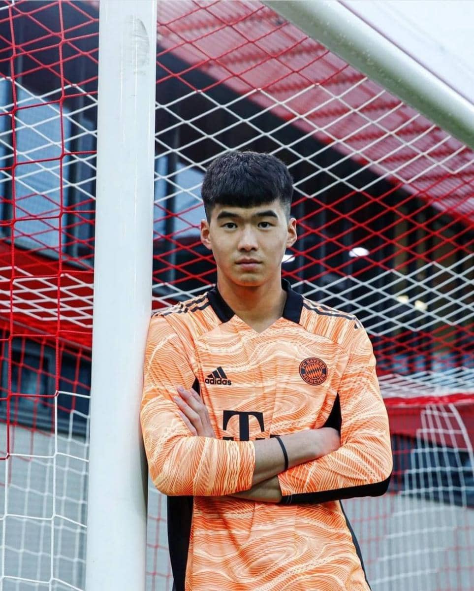 Liu Shaoziyang saat bergabung dengan Bayern München. (instagram.com/fc.bayern.passion)