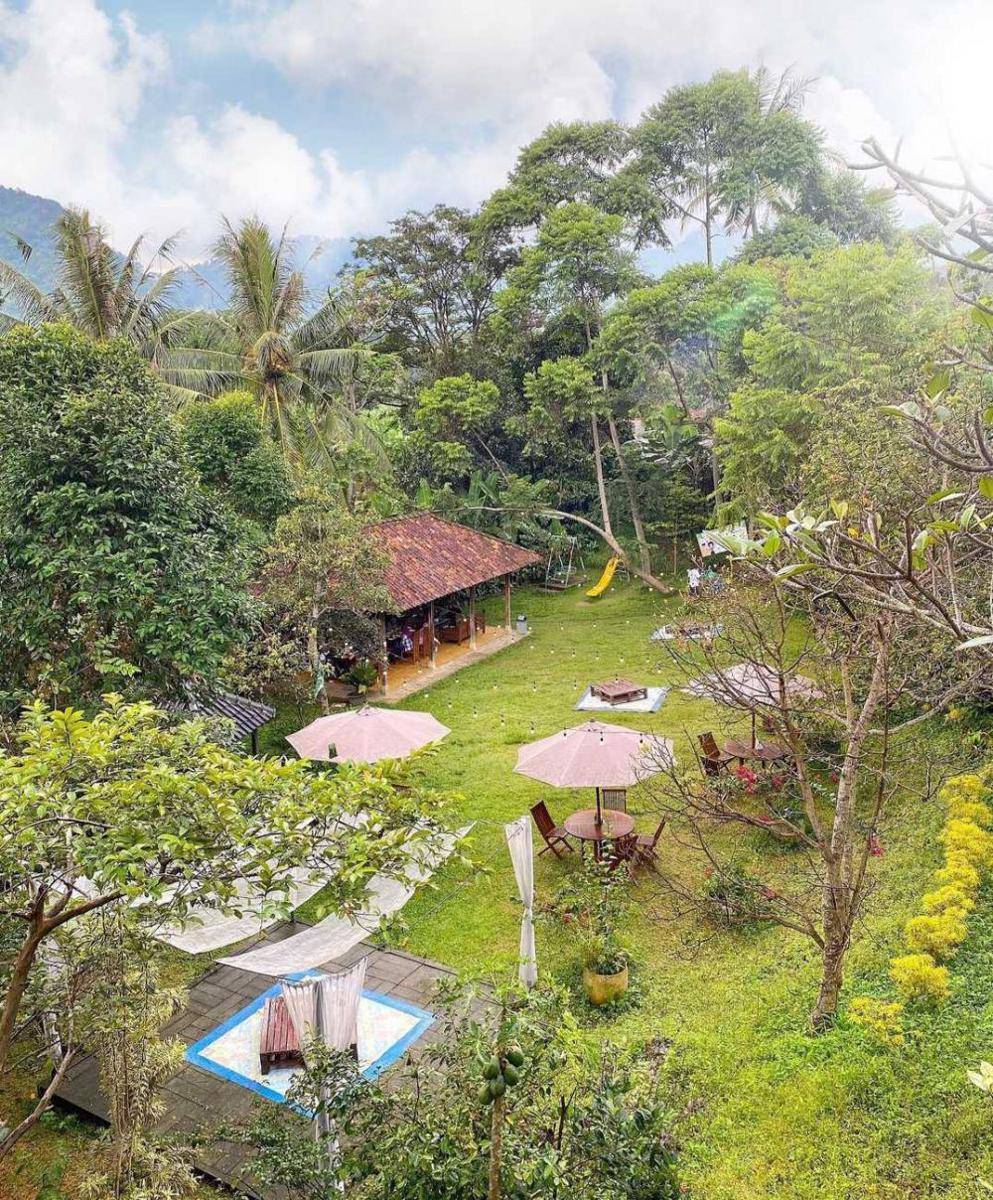 Resto Kebun Teduh (instagram.com/bogoreatery)