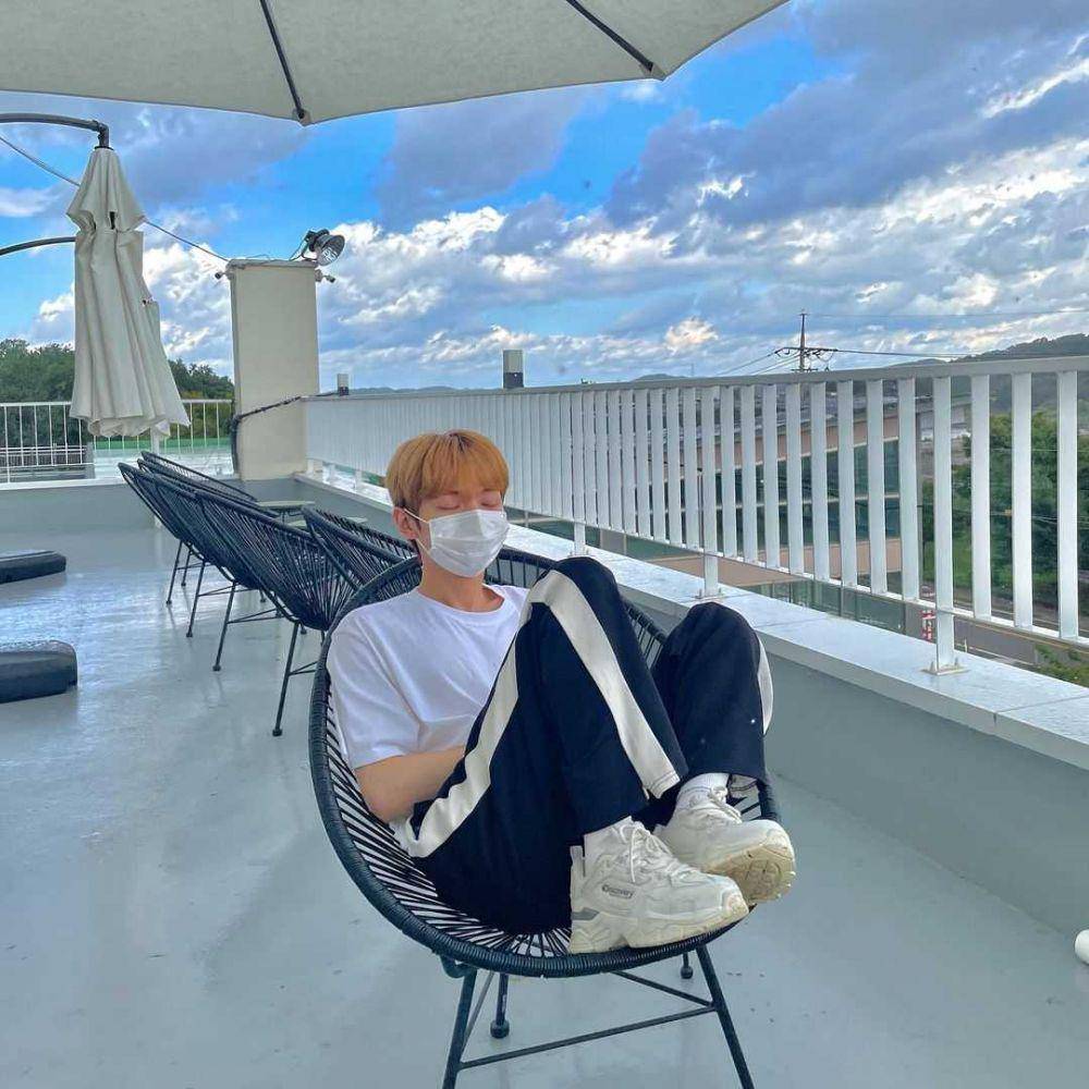 Shin Yechan LUCY (instagram.com/ye___chani)