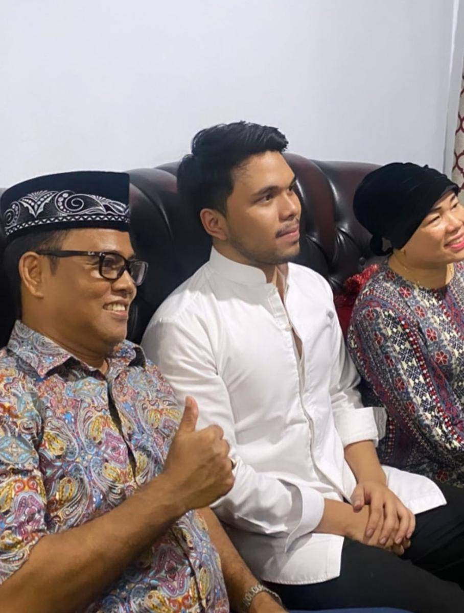 Thariq Halilintar bertemu orang tua Fuji (Instagram.com/h_faisal__69)