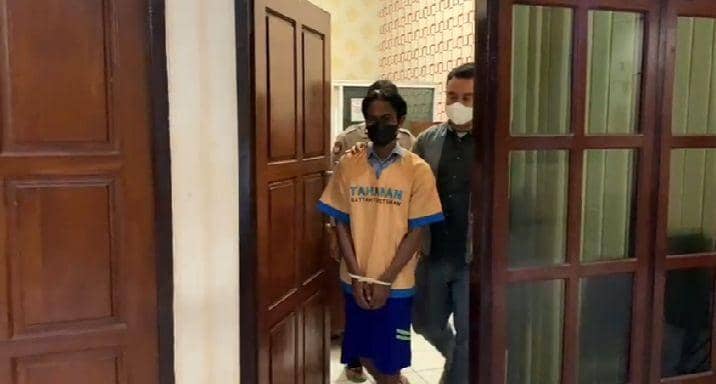 Bermula Saling Lempar Bangkai Ayam, Pria Tuban Bunuh Pamannya