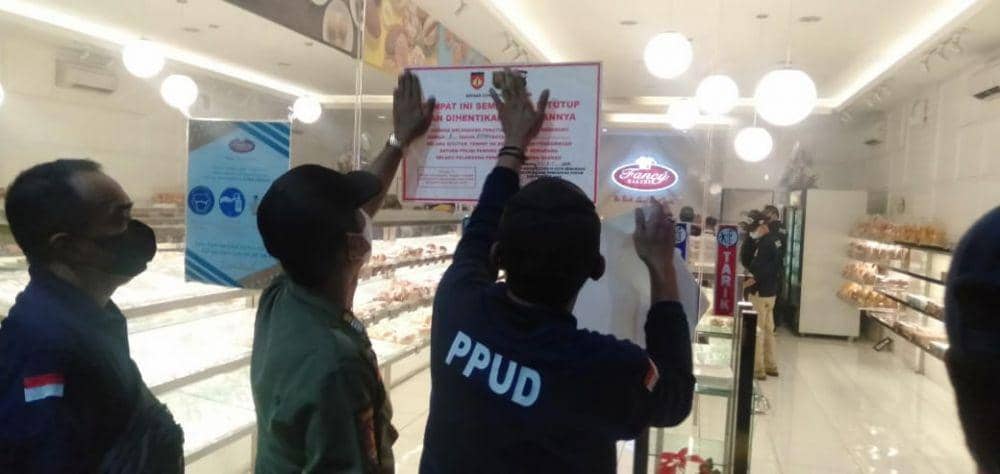 12 Kafe di Semarang Disegel Satpol PP, 2 Orang Positif COVID-19