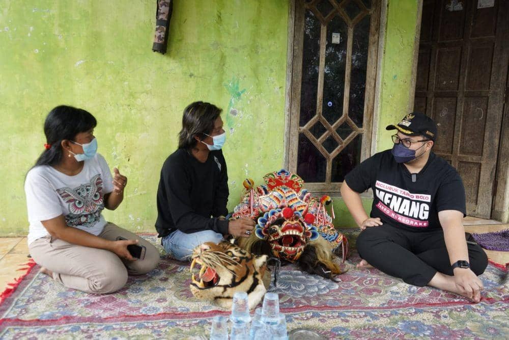 Mas Dhito Beri Panggung Menjeng Kimhoa Main Jaranan