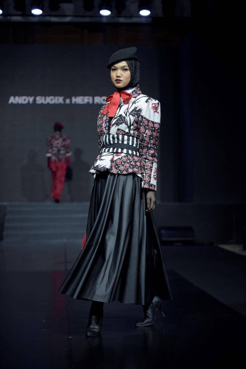 Inspirasi busana muslim modern dari Jakarta Fashion Trend 2022. 9 Februari 2022. (dok. Jakarta Fashion Trend 2022)