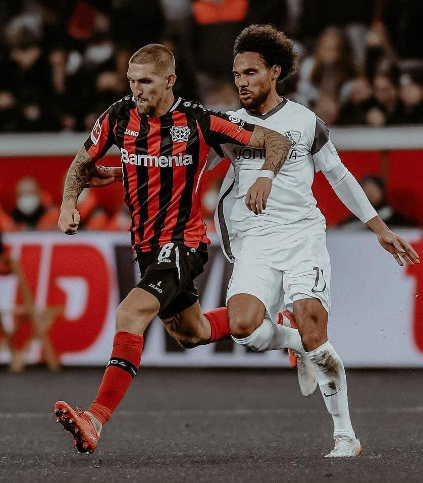 Robert Andrich saat membela Bayer Leverkusen. (instagram.com/kidrob30)