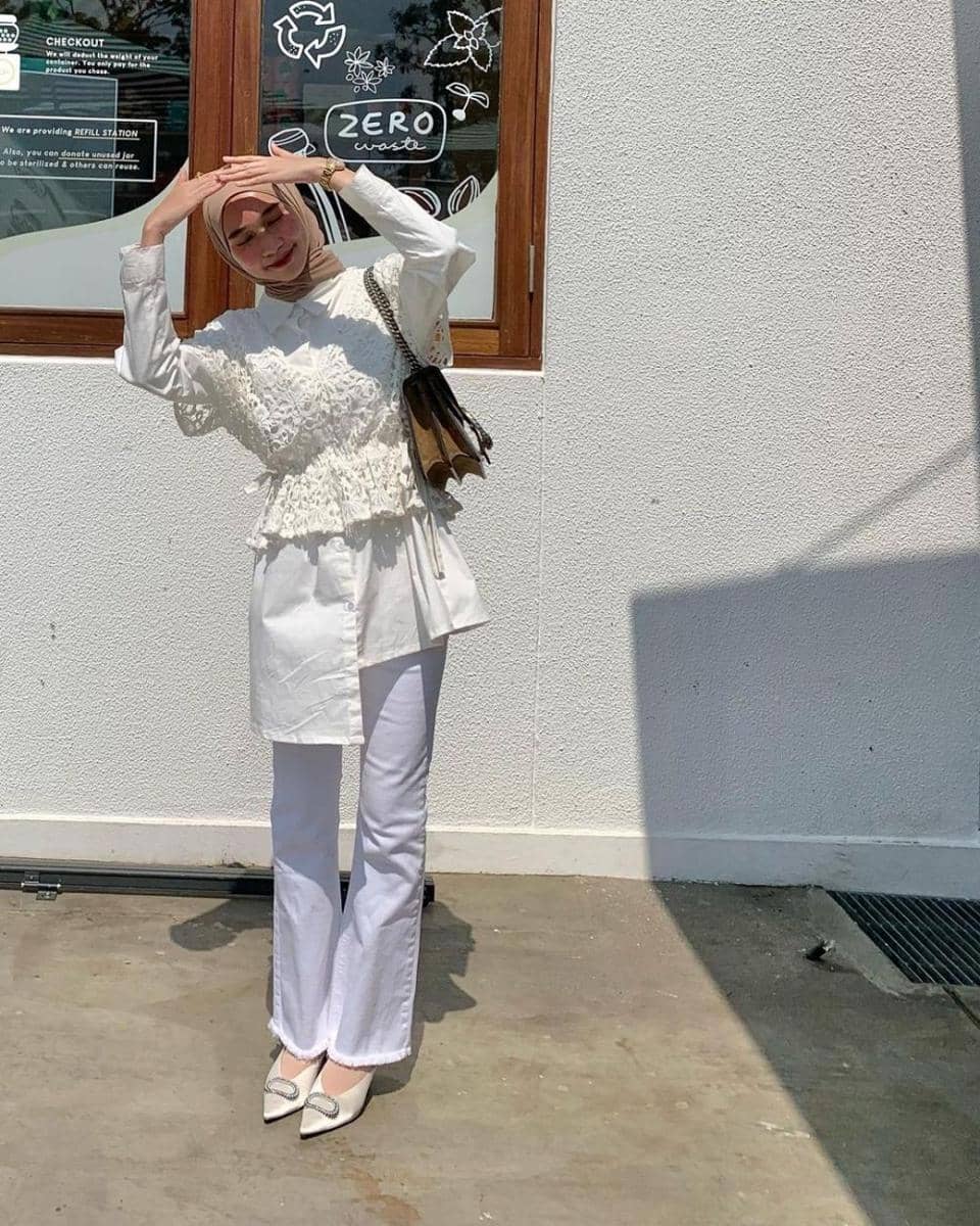 Astri Ratnasari (instagram.com/nasariastri)