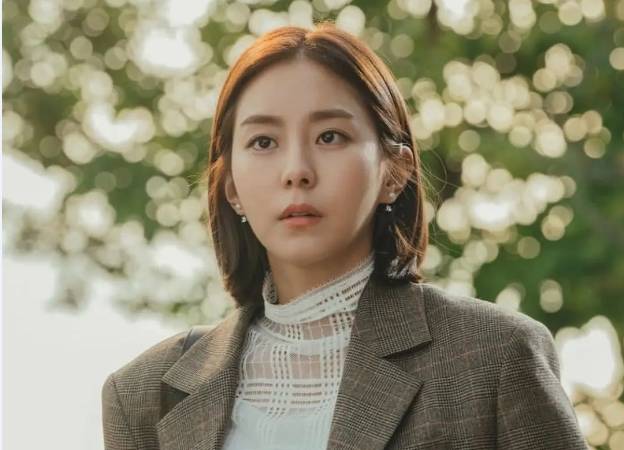 UEE (instagram.com/kim_uieing49)