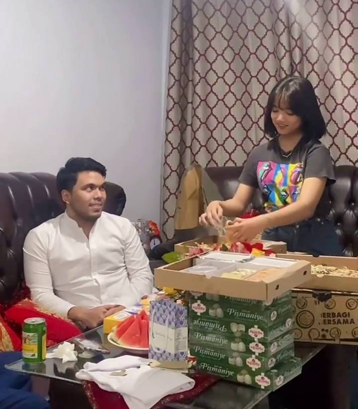 Thariq Halilintar bertemu orang tua Fuji (Instagram.com/h_faisal__69)