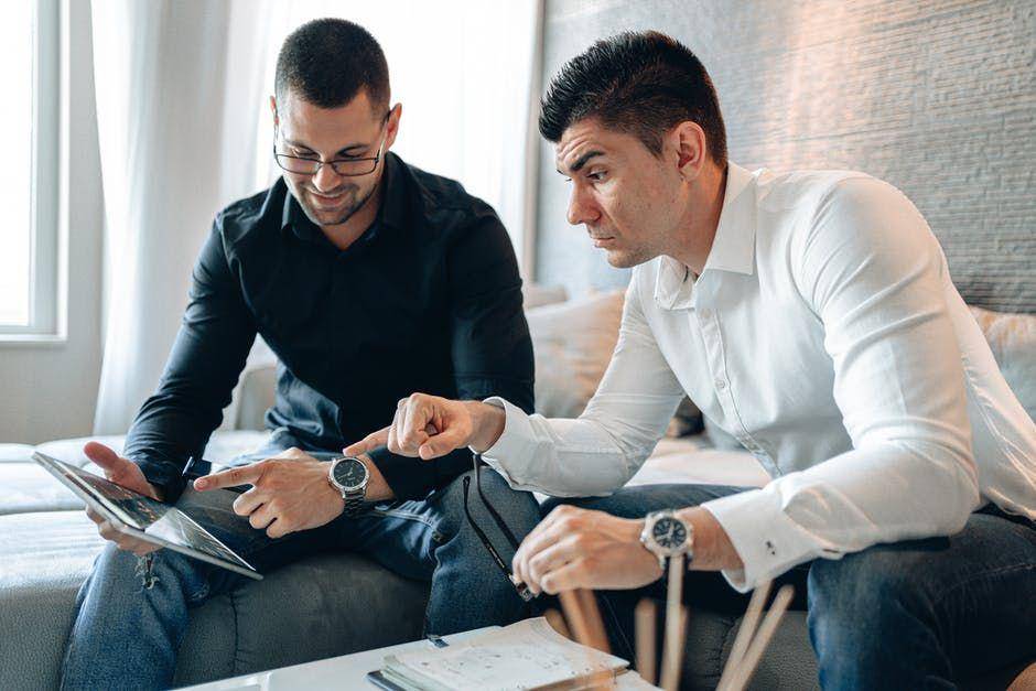 ilustrasi mencari validasi orang lain (Pexels.com/ Alpha TradeZone)