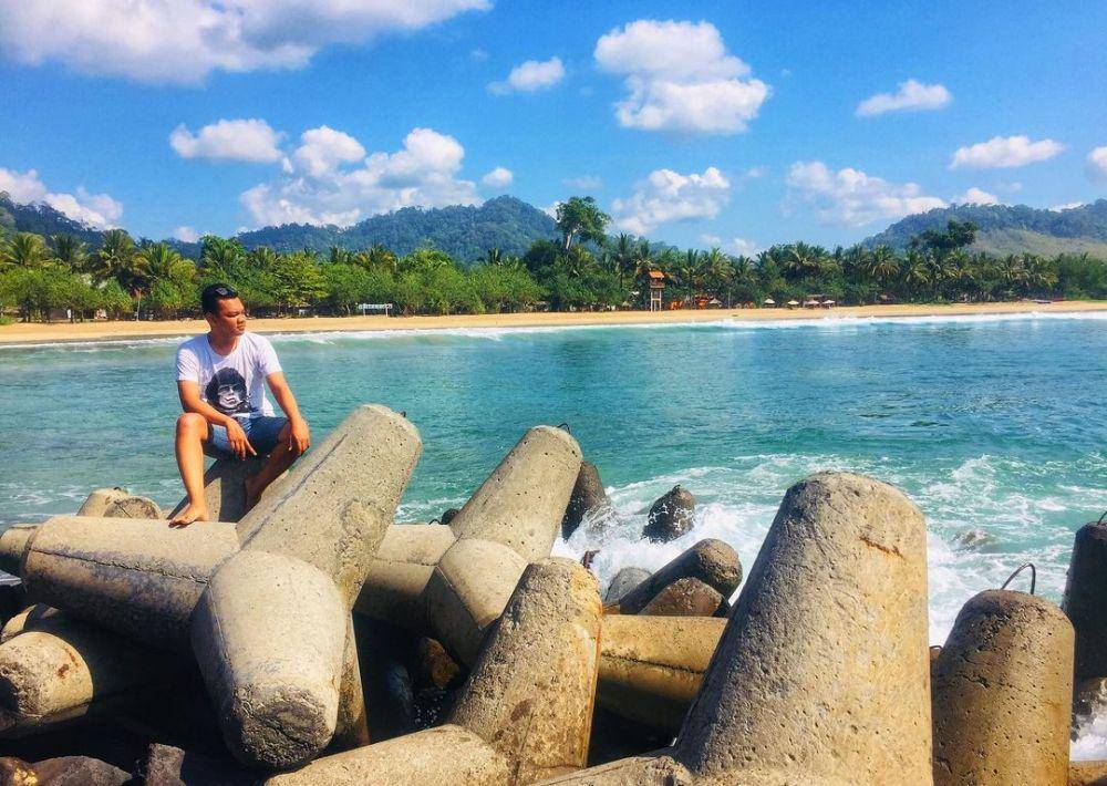 Pantai Mustika (instagram.com/yosifebrianpasa)
