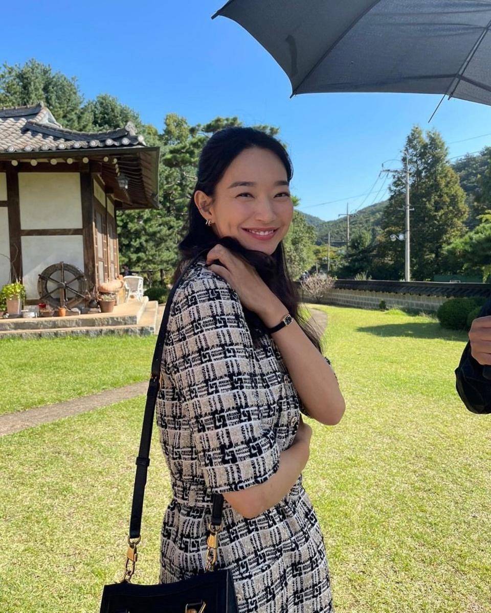 Shin Min Ah (Instagram.com/illusomina)