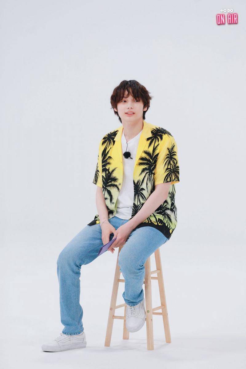 outfit Hueningkai TXT (twitter.com/txtonair)