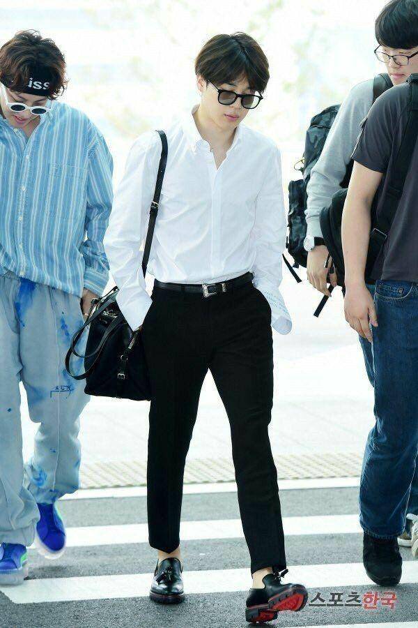 Gaya busana Jimin BTS (collegefashion.net)