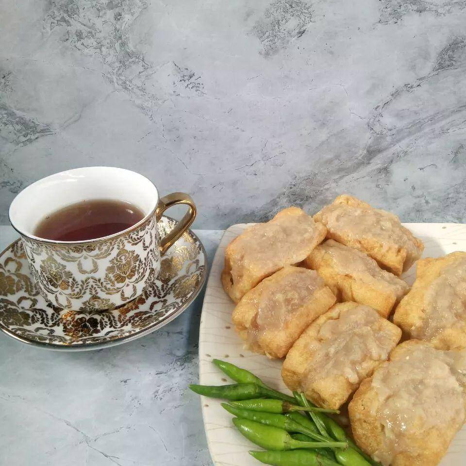 tahu bakso (instagram.com/kue_kering_la_nasta)