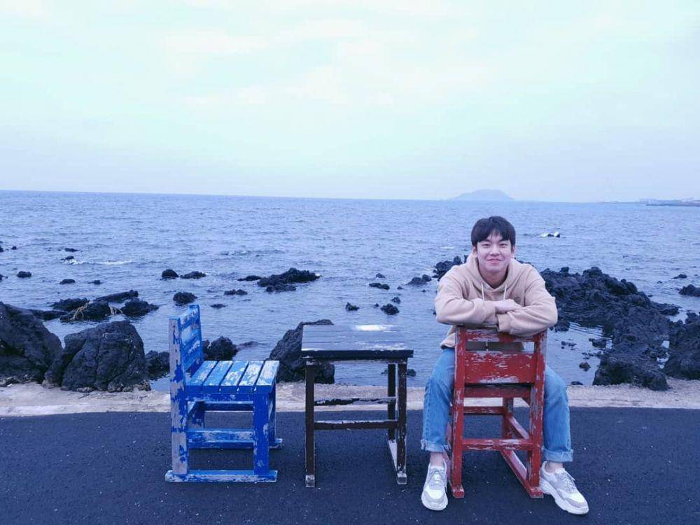 ootd Ahn Seung Kyun (instagram.com/tmdrbs782)