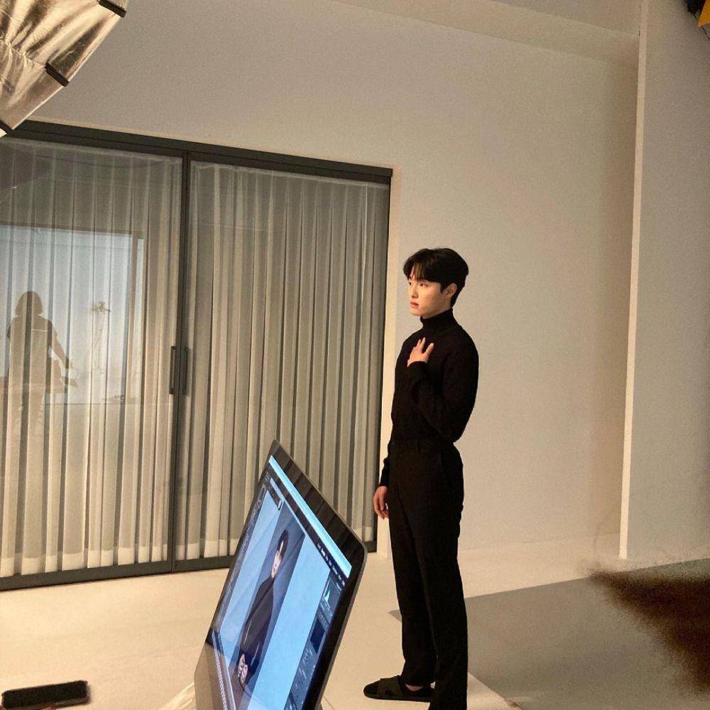 ootd Yoon Chan Young (instagram.com/yooncy1)