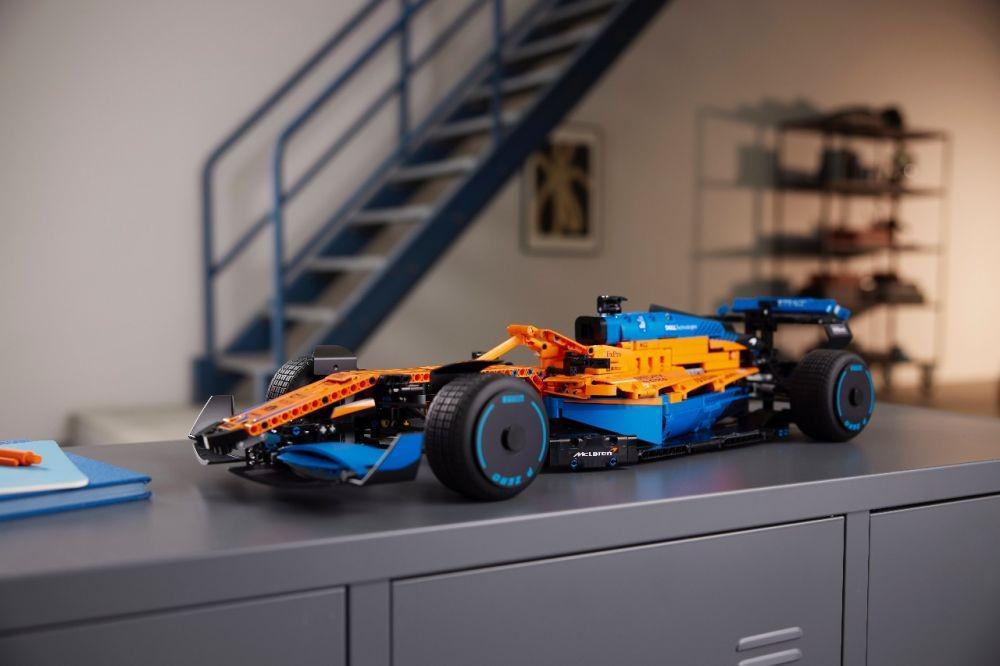 Sangat Detail, Begini Tampilan Mobil Balap Lego McLaren Formula 1