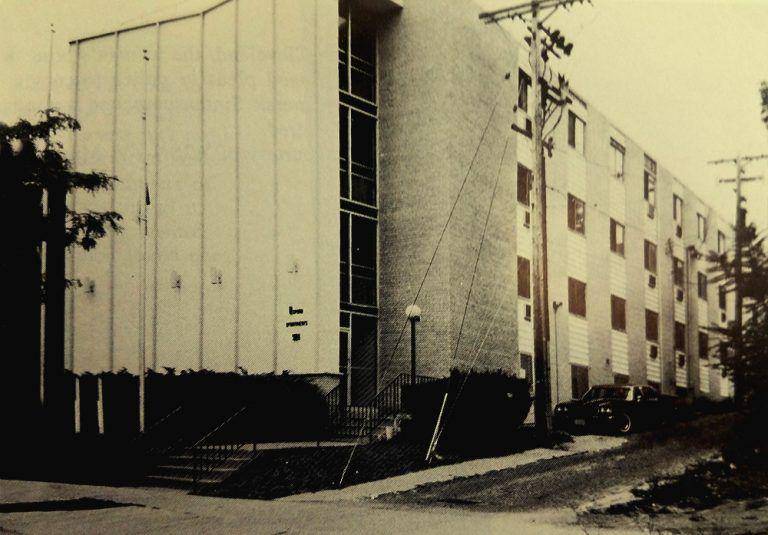 Apartemen Oxford Milwaukee, di mana Jeffrey Dahmer membunuh beberapa korbannya. (velvetropes.com)