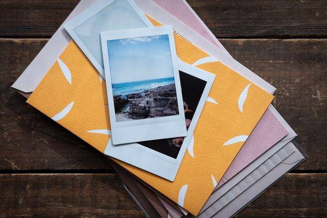 Ilustrasi photo album. (unsplash.com/Rirri)