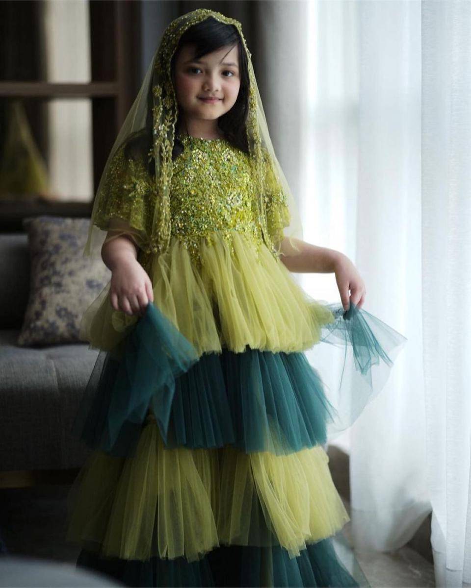 Arsy Hermansyah (instagram.com/ananghijau)